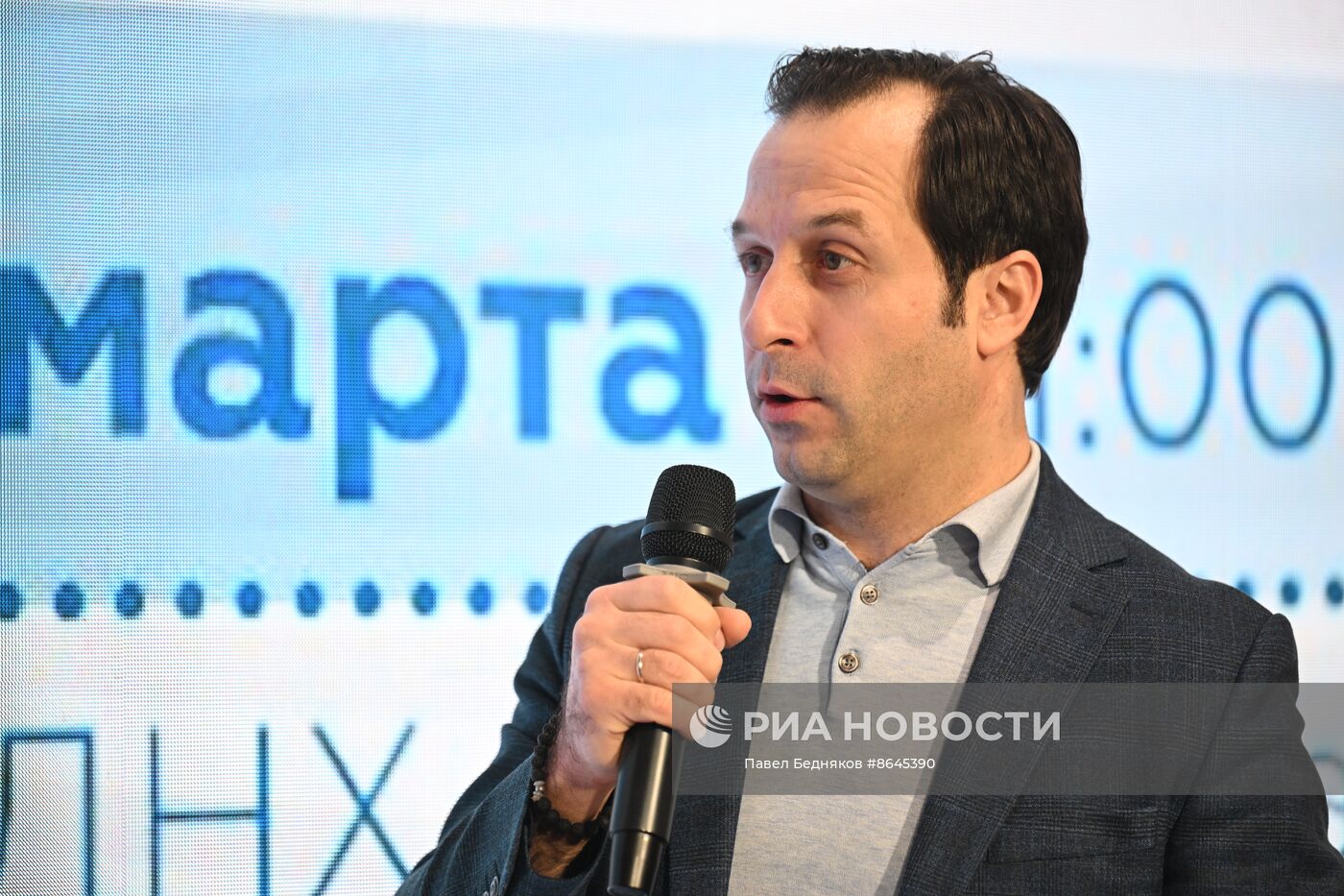 Планируется на поддержку проектов по итогам отбора потратить более 7 млрд рублей, - заявил гендиректор фонда Александр Павлов.